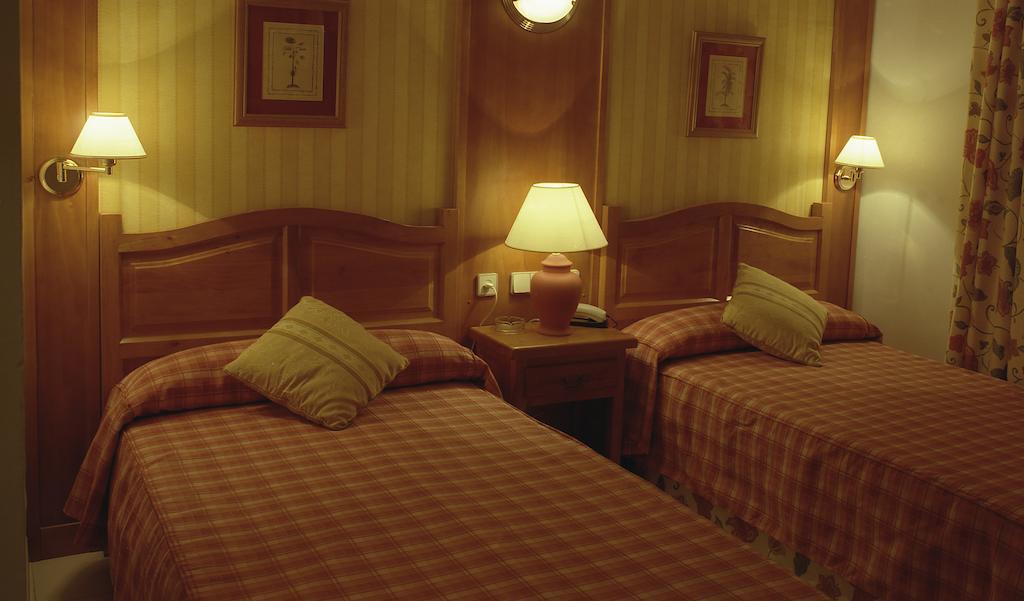 拉布瑞多酒店 纳瓦卡内罗 客房 照片